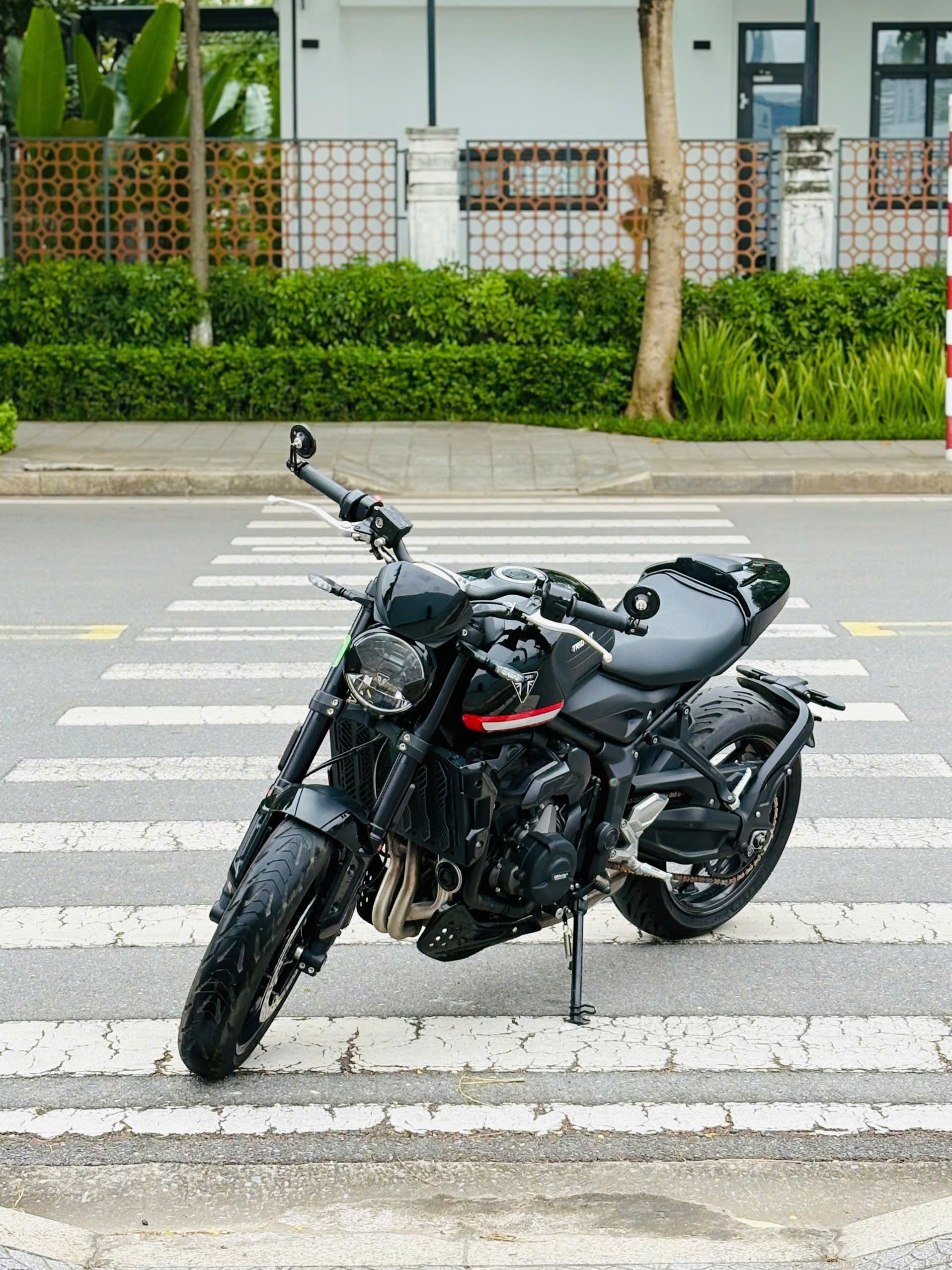 Triumph Trident 660 2022 vin 2023 thu hồi biển Triumph Trident 660 2022 vin 2023 thu hồi biển
