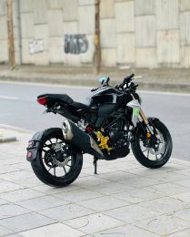 Honda CB 300R 2021 thu hồi biển