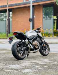 Honda CB 650R 2020 thu hồi biển